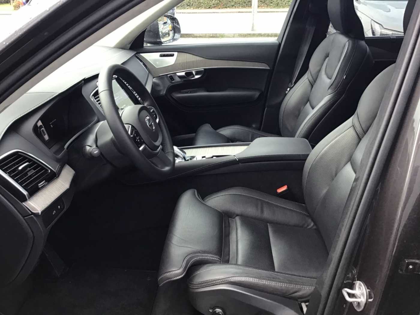Volvo  T8 Ultimate Bright AWD 7-Sitzer PanoDach