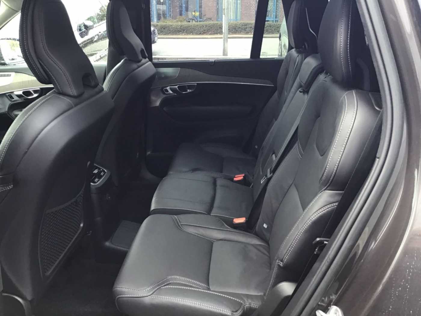 Volvo  T8 Ultimate Bright AWD 7-Sitzer PanoDach