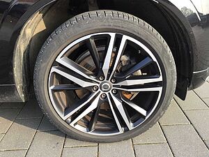 Volvo  B4 (Diesel) R-Design AWD 360° Cam AHK