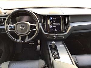 Volvo  B4 (Diesel) R-Design AWD 360° Cam AHK