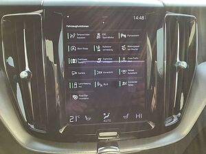 Volvo  B4 (Diesel) R-Design AWD 360° Cam AHK
