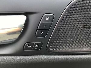 Volvo  T8 R-Design AWD PanoDach Stdhzg. HUD Cam