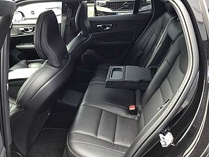 Volvo  T8 R-Design AWD PanoDach Stdhzg. HUD Cam