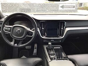 Volvo  T8 R-Design AWD PanoDach Stdhzg. HUD Cam