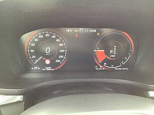Volvo  T8 R-Design AWD PanoDach Stdhzg. HUD Cam