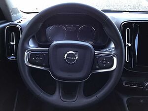 Volvo  T3 Momentum Pro Navi Cam