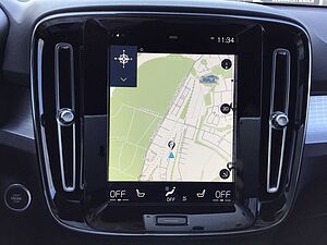 Volvo  T3 Momentum Pro Navi Cam