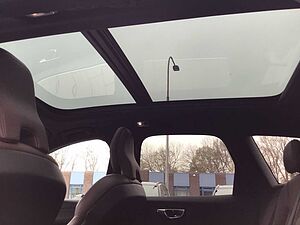 Volvo  B4 (Benzin) Inscription PanoDach Cam Navi