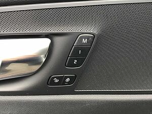 Volvo  B4 (Benzin) Inscription PanoDach Cam Navi