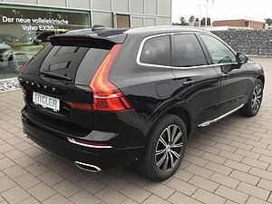 Volvo  B4 (Diesel) Inscription AWD PanoDach Cam