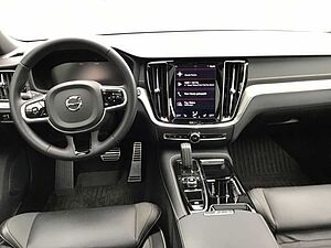 Volvo  T6 Plus Dark AWD PanoDach Cam