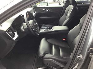 Volvo  T6 Momentum Pro AWD Cam Navi Leder