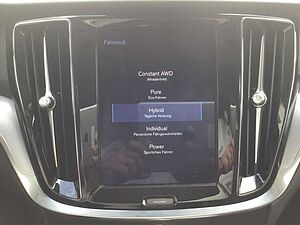 Volvo  T6 Momentum Pro AWD Cam Navi Leder