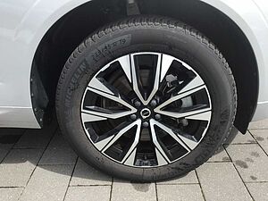 Volvo  B4 (Benzin) Plus Dark PanoDach Leder Cam
