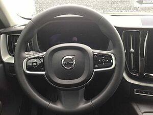 Volvo  B4 (Benzin) Plus Dark PanoDach Leder Cam