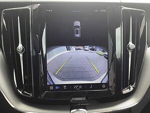 Volvo  B4 (Benzin) Plus Dark PanoDach Leder Cam