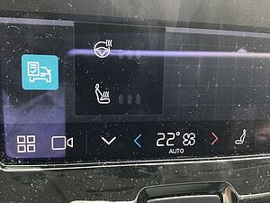 Volvo  B4 (Benzin) Plus Dark PanoDach Leder Cam