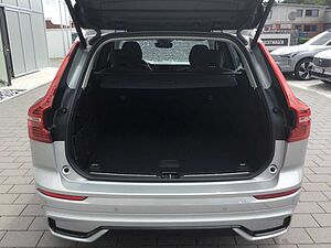 Volvo  B4 (Benzin) Plus Dark PanoDach Leder Cam