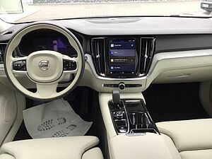 Volvo  T6 Plus Dark AWD Stdhzg. Licht-Paket