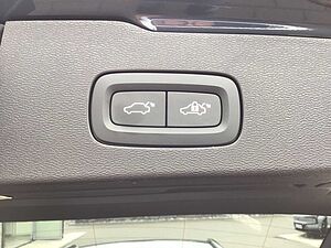 Volvo  T6 Plus Dark AWD Stdhzg. Licht-Paket