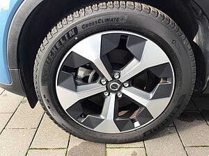 Volvo  B4 Plus Dark Harman-Kardon  WSS beheizt