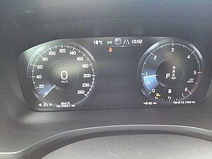 Volvo  B4 (Diesel) Momentum Pro Stdhzg. Leder H&K