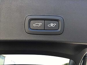 Volvo  T4 Plus Bright Recharge Navi Nebel