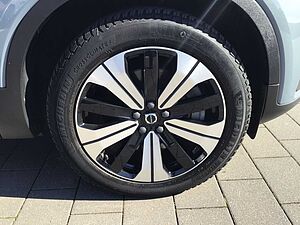 Volvo  T4 Plus Bright Recharge Navi Nebel