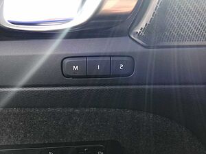 Volvo  T4 Plus Bright Recharge Navi Nebel