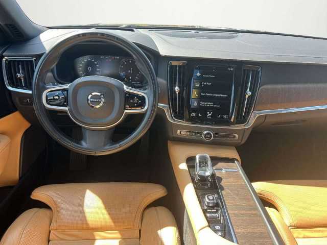 Volvo  B4 Inscription Autom. /Panorama/ACC/4Z-Klima