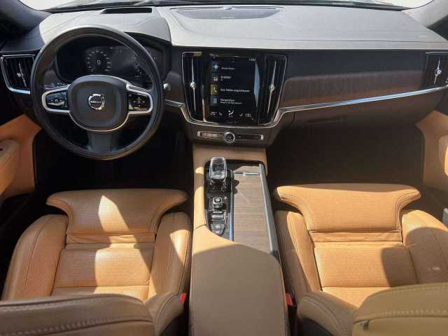 Volvo  B4 Inscription Autom. /Panorama/ACC/4Z-Klima