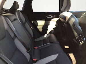 Volvo  B4 D AWD R Design Autom. /360°RFK/4-Z. Klima