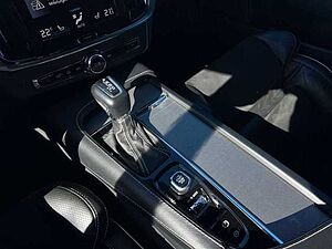 Volvo  D4 R-Design Geartronic