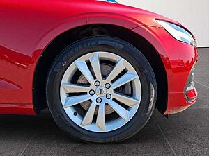 Volvo  B3 Mild-Hybrid Core Autom. /Keyless/Tempomat