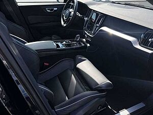 Volvo  T6 Recharge AWD Geartronic R Design