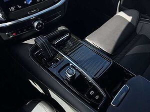 Volvo  T6 Recharge AWD Geartronic R Design
