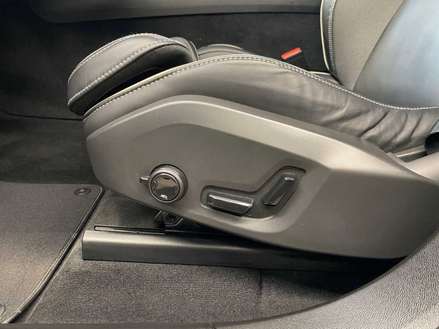 Volvo  echarge T6 Twin Engine R Design Recharge
