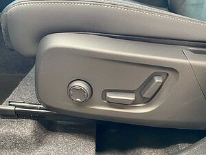 Volvo  B3 Core AUT Kam. Navi Virtual el. Heck LED