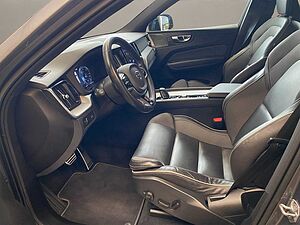 Volvo  B4 (Diesel)- R Design ACC AUT Kam. Navi 360