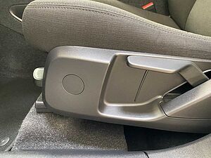 Volvo  T3 Momentum Core AUT Kam. Navi Virtual LED