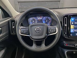 Volvo  T3 Momentum Core AUT Kam. Navi Virtual LED