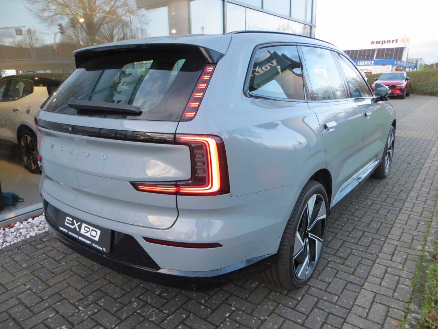 Volvo  Twin Motor AWD Ultra 7-Sitzer