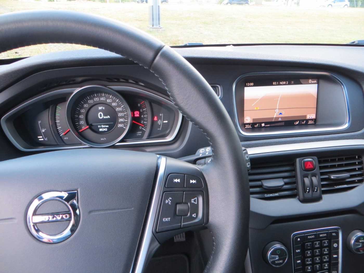 Volvo  T2 Momentum