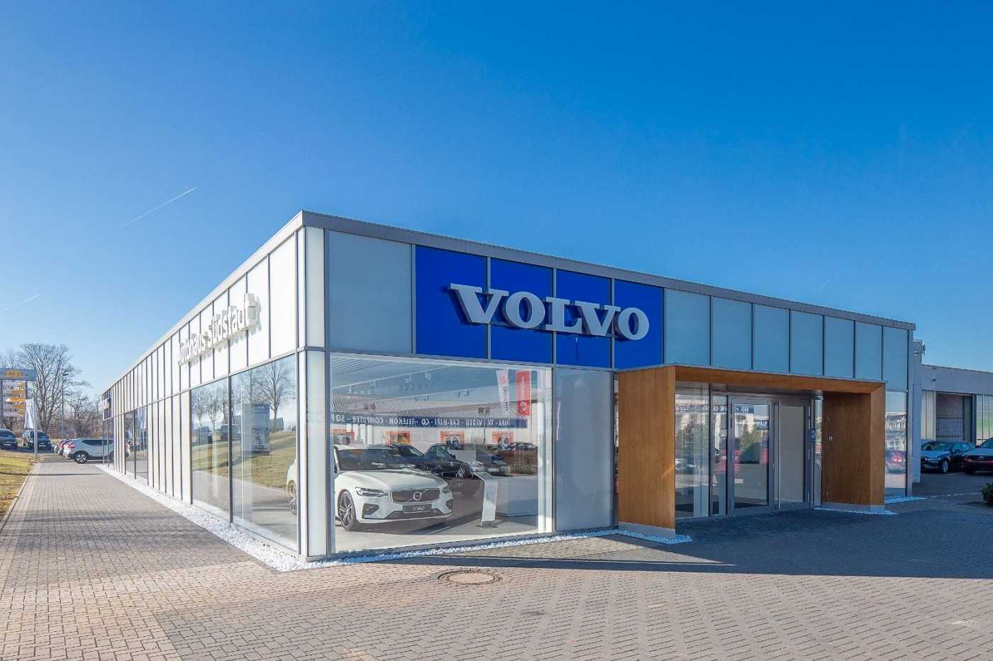 Volvo  B4  Geartronic Momentum Pro ACC LM 19&apos, &apos, AHK