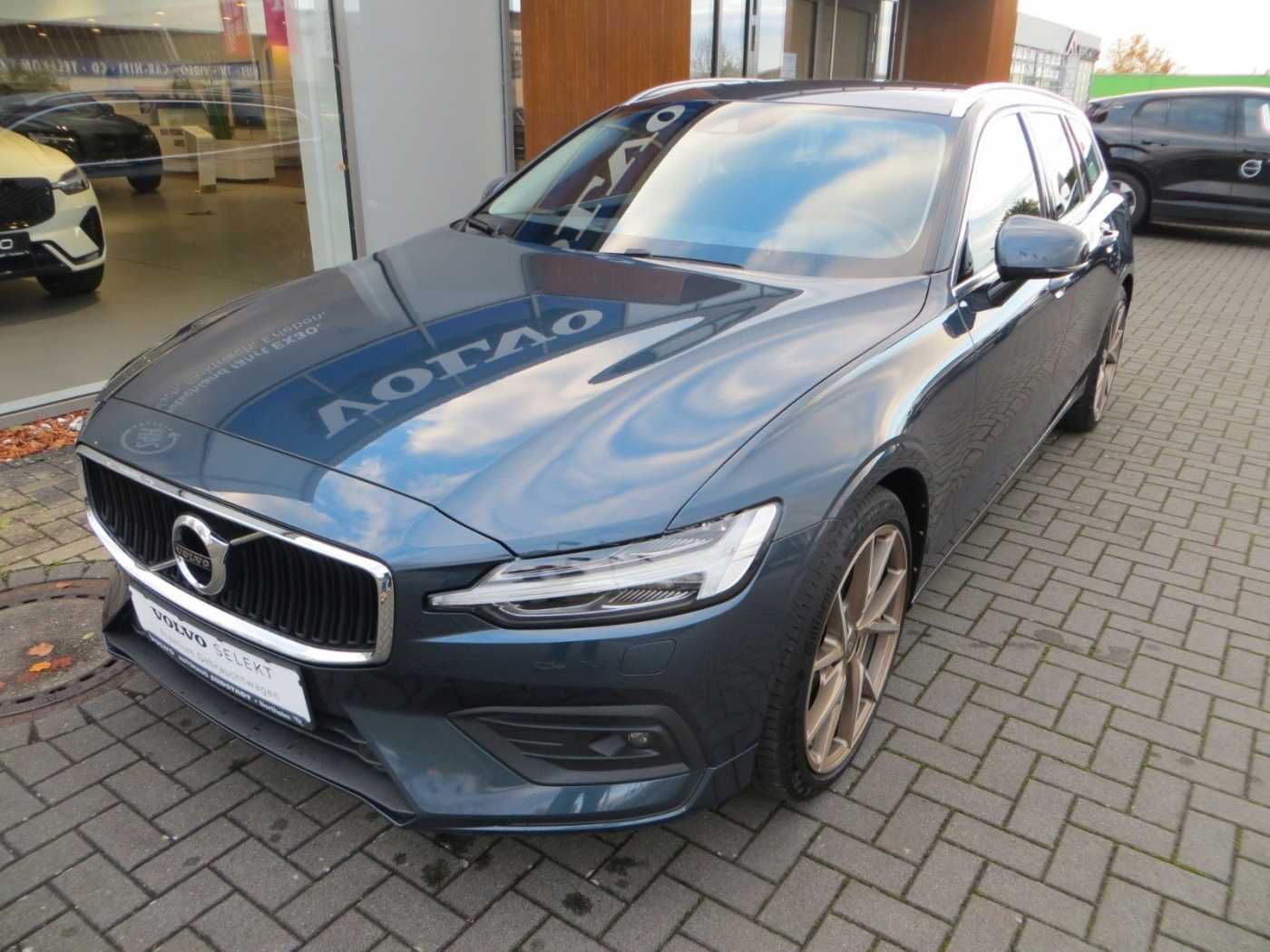 Volvo  B4  Geartronic Momentum Pro ACC LM 19&apos, &apos, AHK