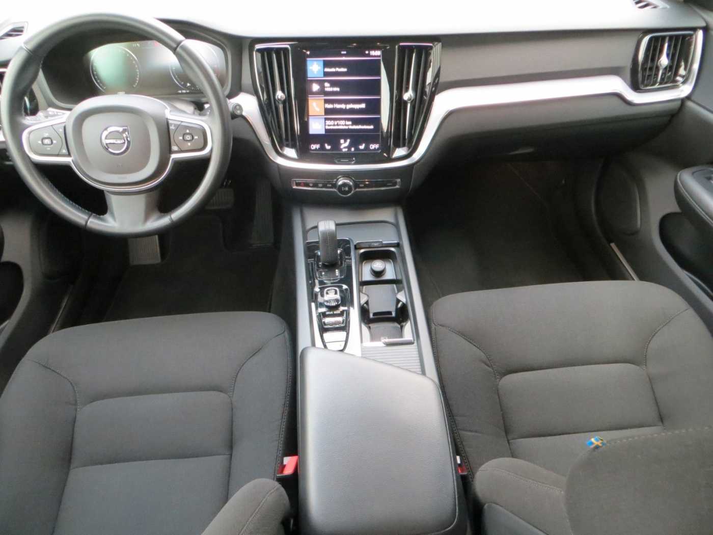 Volvo  B4  Geartronic Momentum Pro ACC LM 19&apos, &apos, AHK