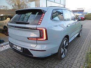 Volvo  Twin Motor AWD Ultra 7-Sitzer