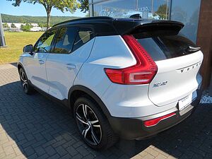 Volvo  T4 Recharge R Design H&K SOUND AHK