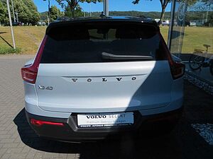 Volvo  T4 Recharge R Design H&K SOUND AHK