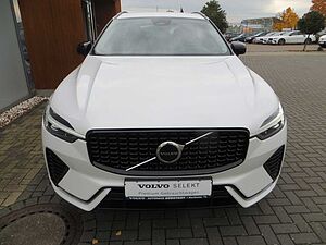 Volvo  B4 Plus Dark Auto FSH AHK